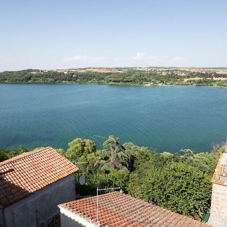 Attico Con Vista Lago - Miralago Anguillara Sabazia Εξωτερικό φωτογραφία