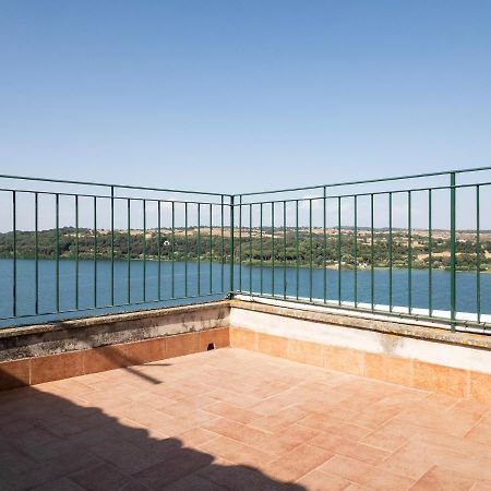 Attico Con Vista Lago - Miralago Anguillara Sabazia Εξωτερικό φωτογραφία