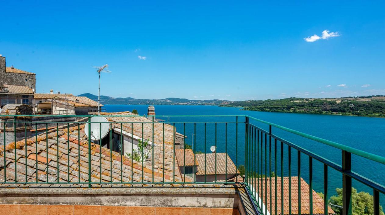 Attico Con Vista Lago - Miralago Anguillara Sabazia Εξωτερικό φωτογραφία